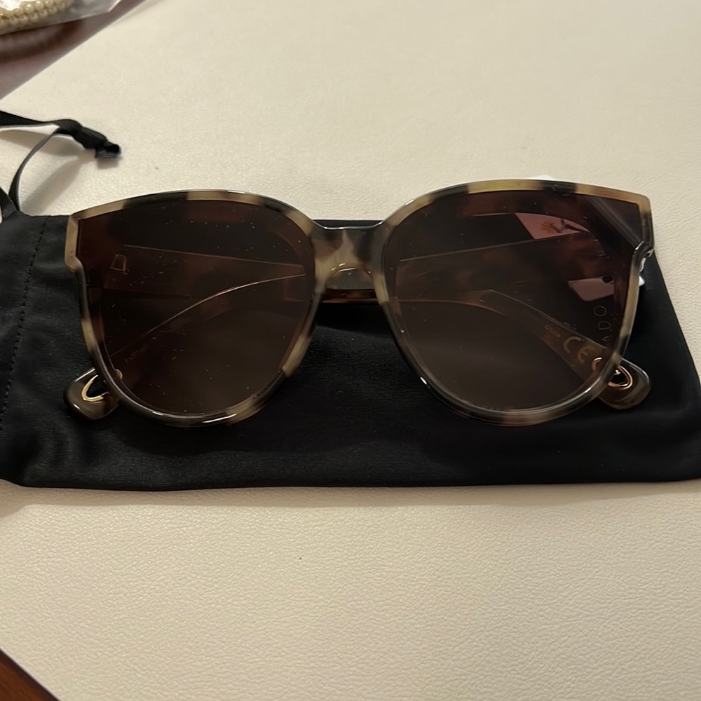 Lele Sadoughi sunglasses